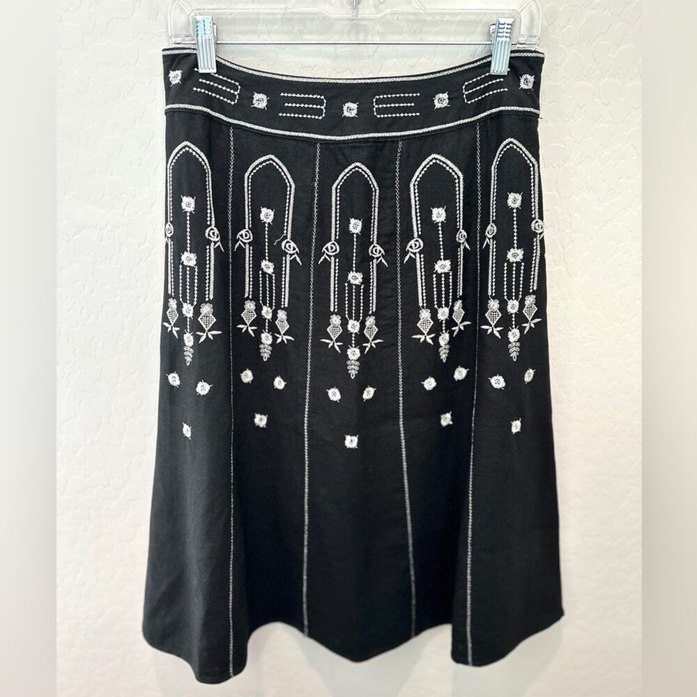 TWEEDS | Black Linen Blend Skirt Embroidered Boho A-Line Floral Detail | Size 6